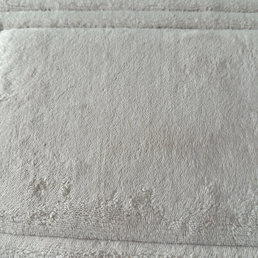 Bath Mats Size 17 x 24 Color Light Pink
